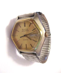 VINTAGE BULOVA ACCUTRON DUAL-DAY QUARTZ MEN'S WRISTWATCH ~ NEEDS SOME TLC ~ L@@K - Picture 1 of 4