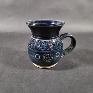 Irish Knot Celtic Mug Art Pottery Mug Kaffee Tee Cup Blue Glaze Small 8 oz. - Bild 1 von 10