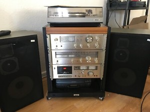 akai music system