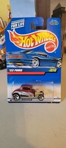 Ford Hot Wheels '32 1999 cupé de 3 ventanas granate y plateado #1070 1932 ¡Hot Rod nuevo! - Imagen 1 de 3