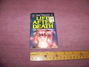 Vintage Mini Book Life After Death by Carlson Wade 1982 - Picture 1 of 4