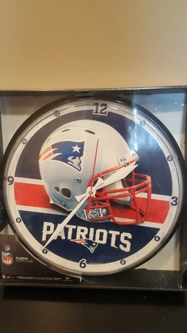 New England Patriots Quartz Clock 12". NEW Cover