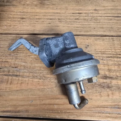 Bomba de combustible mecánica genuina AC Delco AC40607 1968 Pontiac Firebird V8 con CA 4BBL Foto 1 de 4