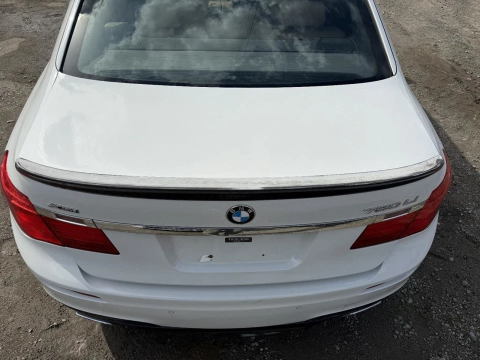 BMW 750i 2009-2012 tapa de cubierta blanca Foto 1 de 4
