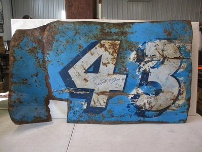 Puerta Richard Petty Belvedere o Superbird firmada por Petty alrededor de los años 70 Foto 1 de 3