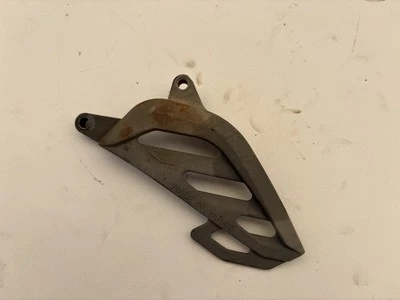 Cubierta de piñón delantero Yamaha YZ450F 2003-2005 Foto 1 de 4