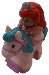 Fisher Price Little People Disney Klip Klop Prinzessin Arielle Figur mit Pferd - Picture 1 of 9