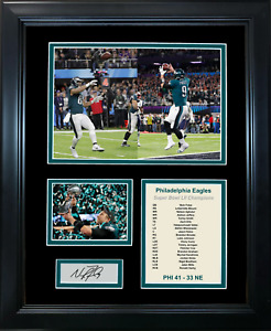 Framed Philadelphia Eagles Super Bowl LII Facsimile Engraved Auto 12"x15" Photo