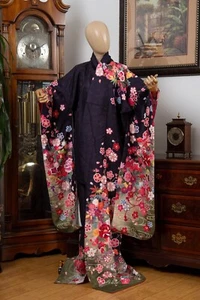 DEAR VANILLA JAPANESE FURISODE SILK KIMONO WOMEN'S AUTHENTIC JAPAN MADE VINTAGE - Picture 1 of 11