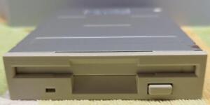 Samsung SFD-321B DC5V 0.7A FBT4 Internal Floppy Drive Working As It Should