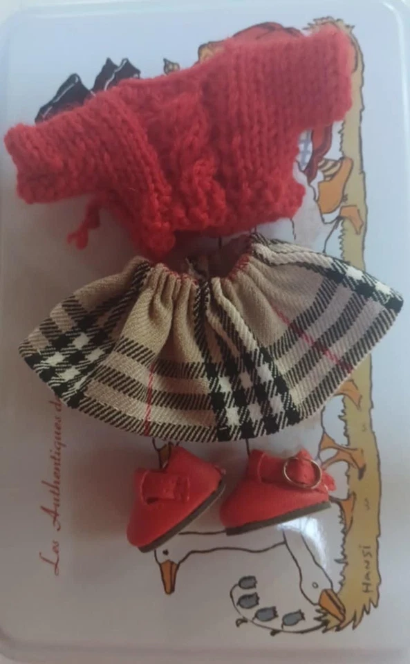 Maglioncino, gonna e scarpine coordinate per bambole mini Furga Lisa e Lucia & C - Immagine 1 di 1