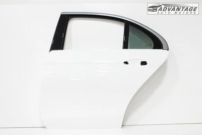 Mercedes Benz E300 W213 2017-2019 panel de cubierta de puerta trasera izquierda OEM Foto 1 de 4