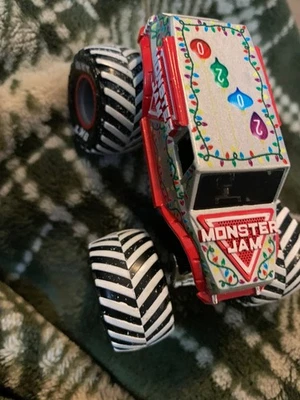 Monster Jam Special Edition 2020 Christmas Truck 1:64  - good used condition - Image 1 of 4