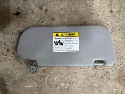 Parasol gris para conductor Mazda 3 2004-2009 OEM genuino Foto 1 de 3