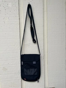 Lewis Clark Travel Gear travel neck wallet. Black - Picture 1 of 6