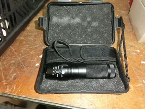 Lumify X9 LED Taschenlampe mit Zoom Military Torch 800lm - in Hardcase - Bild 1 von 4