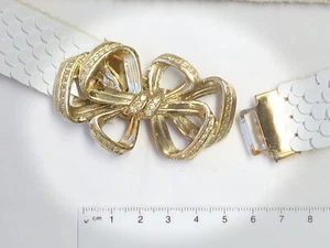 Cinturón con lindo hebilla decorativa, dorado con similis - Imagen 1 de 4