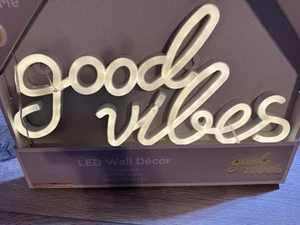 Good Vibes Warm White LED Sign USB Powered & Mountable - Picture 1 of 6