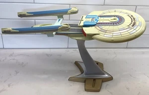 Película de colección Star Trek Generations USS Enterprise NCC 1701-B, Playmates 1994 - Imagen 1 de 12