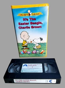 Paramount PEANUTS Classic IT IS THE EASTER BEAGLE, Charlie Brown VHS Clamshell - Picture 1 of 14