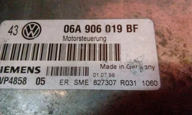 VW Golf 06A906019BF Siemens Engine Control Unit - Image 1 of 1