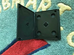 1 PCS 22MM QUAD 4-DISC POLY CASE, BLACK W SLEEVES FOR ARTWORK PSC75KS FREE SHIP - Picture 1 of 3
