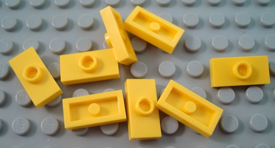 New LEGO Classic City Lot of 8 Yellow 1x2 Specialty 1 Stud Plates - Image 1 of 1