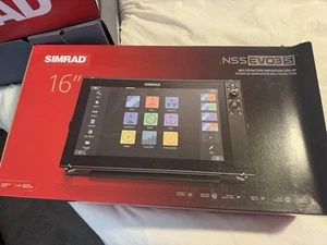 SIMRAD NSS16 EVO3S COMBO MFD US C-MAP NO TRANSDUCER 000-15404-001 - Picture 1 of 4