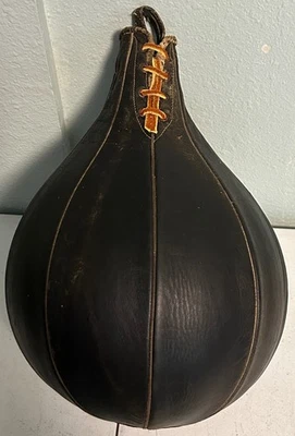 NICE EARLY 1900'S A.J. REACH BLACK LEATHER BOXING SPEED PUNCHING BAG RESTORED - Image 1 of 4