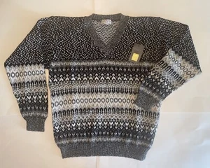 NWT RAFFA 100% Alpaca Sweater Men's MEDIUM V-Neck Black Gray White - Picture 1 of 6
