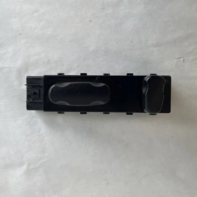 Interruptor de asiento delantero izquierdo Buick Enclave/GMC ACADIA 2014-2016 OEM 12451497 Foto 1 de 4