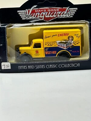 Camión de carga Lledo Vanguards 1950 Bedford con caja, Weet-Bix Foto 1 de 4