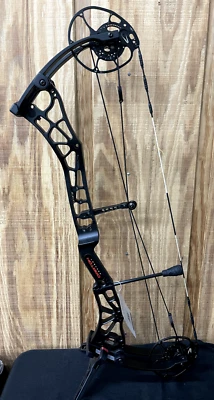 Darton Archery Consequence 2 70lb Black RH BRAND NEW - Image 1 of 4