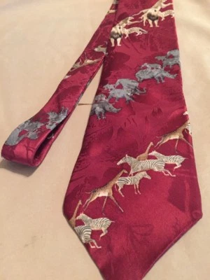 Corbata de cuello de especies en peligro de extinción granate con rinoceronte cebra leones simios 100 % seda Foto 1 de 4