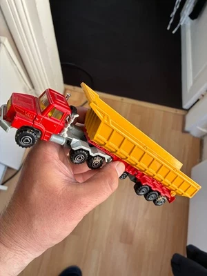 MAJORETTE France Série 3000. Camion SCANIA Benne basculante. 1/60. Années 80. - Photo 1/4