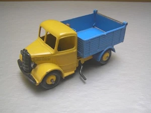 Dinky Toys 410 Bedford End Tipper Truck pale yellow & blue Near Mint Condition - Picture 1 of 10