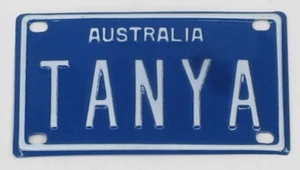 TANYA NOVELTY NAME MINI TIN AUSTRALIAN LICENSE NUMBER PLATE - Bild 1 von 1