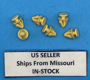 (Pack of 6) Rear Wheel Opening Spat Clip Molding Retainer For RAM 1500 Fasteners - Picture 1 of 8