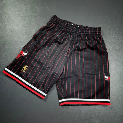 100% Authentic 96 97 Chicago Bulls Mitchell Ness Swingman Shorts M 40 - jordan Cover