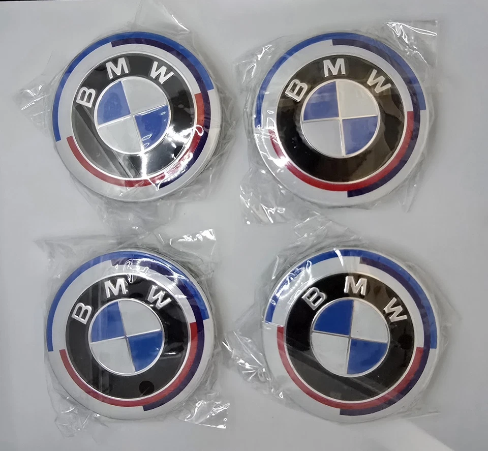 Conjunto de quatro tampas de centro de roda BMW 50th Anniversary Edition. - Imagem 1 de 1