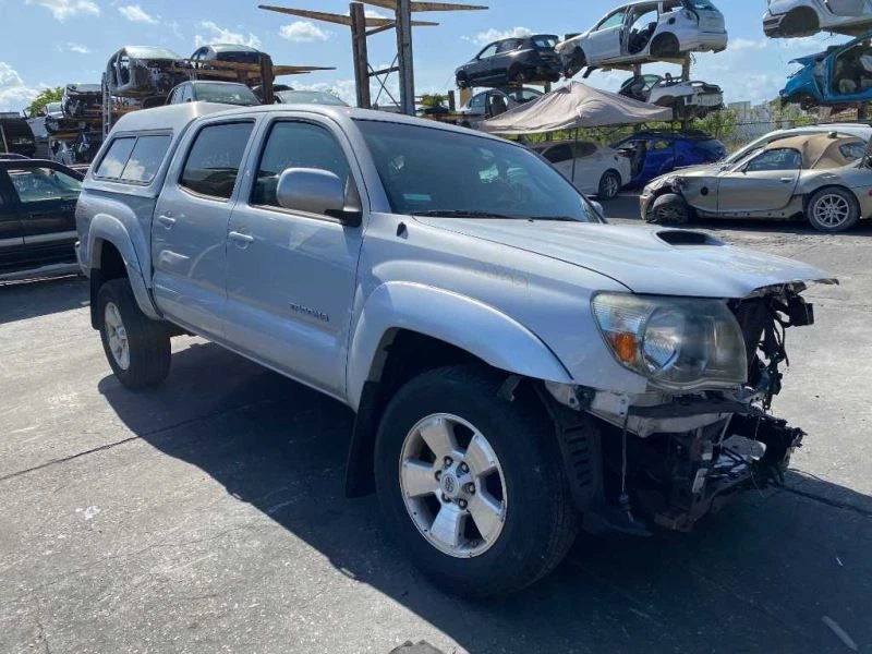 Door Lock Actuator Driver Left Front 2010 11 12 13 14 15 Toyota Tacoma - Image 1 of 4