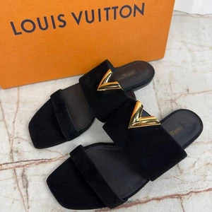 Louis Vuitton Horizon Logo Sandal Flat Black Suede 7.5 US or 37.5 EUR MA1105 - Picture 1 of 16