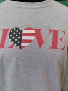 unbranded Gray LOVE American Flag Graphics sweatshirt womens Sz M - Picture 1 of 4