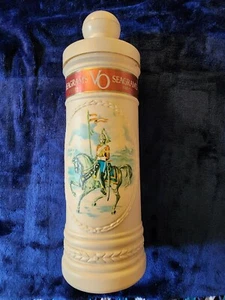 Vintage Seagram's VO Canadian Whiskey Bottle Holder Tall Plastic Container & Lid - Picture 1 of 3