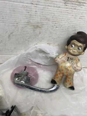 Manija de puerta exterior lateral AMC 1970-88 3482400 tiene arañazos picaduras Foto 1 de 4