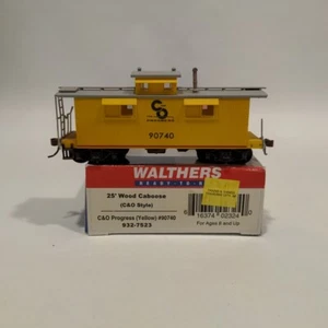 Walthers HO Chesapeake And Ohio 932-7523, 25' Wood Caboose, C&O 90740 - Picture 1 of 8