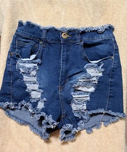 Red Fox Denim Jean Shorts Size Large Stretchy Destroyed Free Shipping - Picture 1 of 7