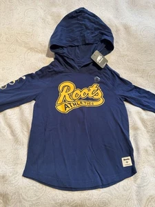 NWT Boys Roots Canada LS Tee Shirt Hoodie Blue Logo Small NEW - Imagen 1 de 9