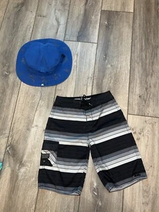 Big Boys Billabong Swim Trunks Suit Small 6-7 and Sun Hat - Picture 1 of 4