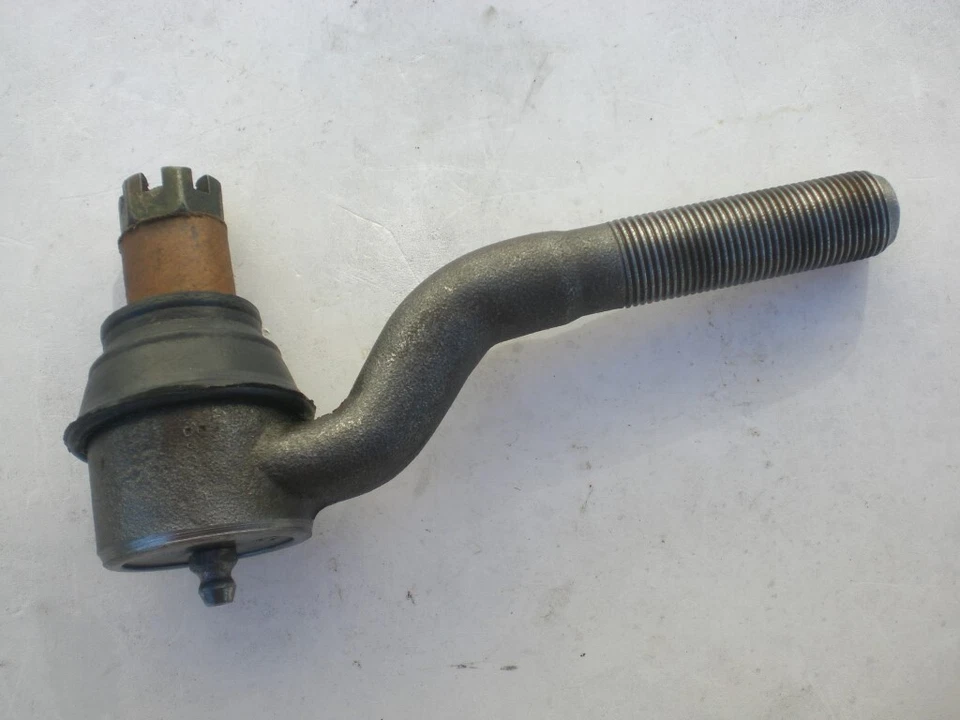 BUICK 5698123 1967-1968; WILDCAT & ELECTRA - OUTER RHn1968; LESABRE - OUTE - Image 1 of 1